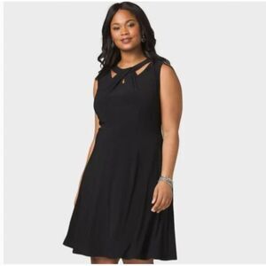 Jones Studio Twist Neck Little Black Dress Classic LBD Fit & Flare Size 4‎